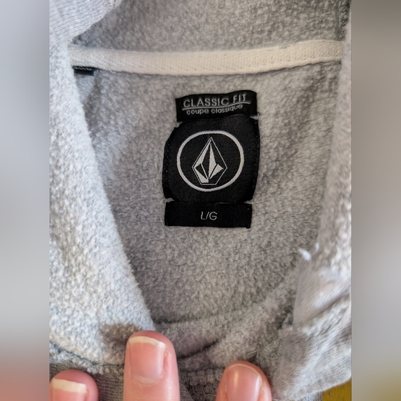 Volcom Sweater - Picture 5 of 6